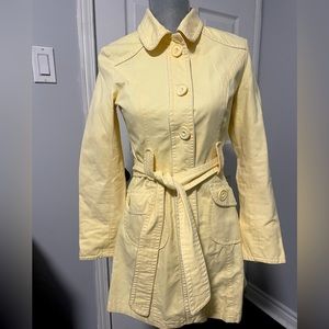 A. Yilian cotton yellow trench coat size small